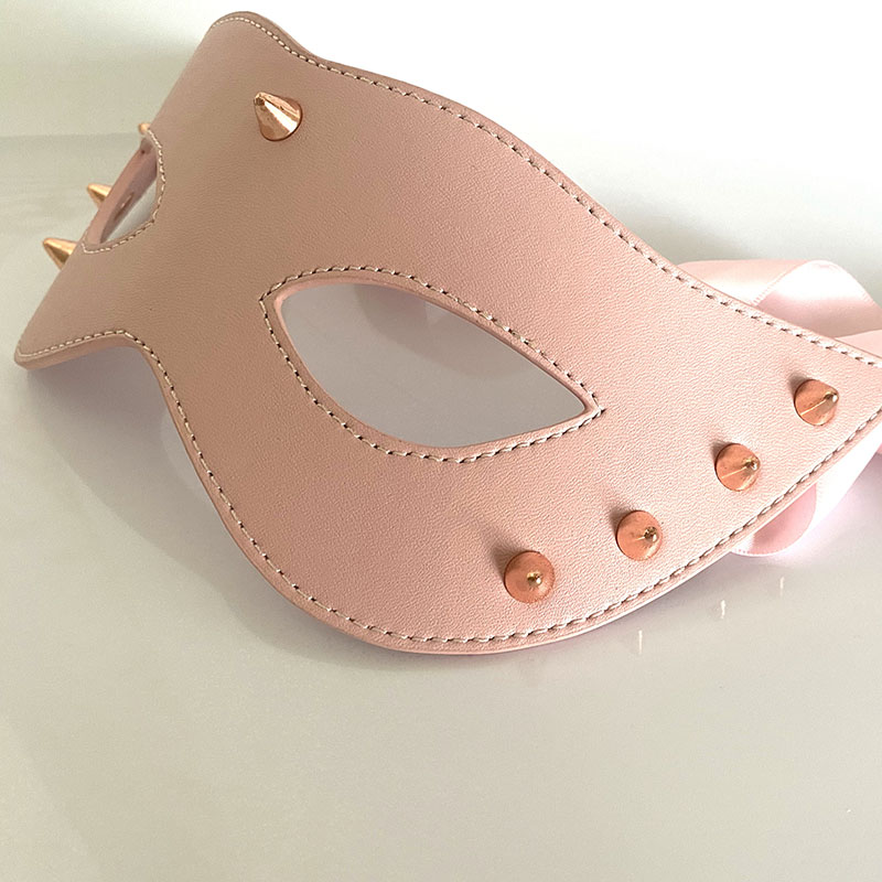 rivet eye mask