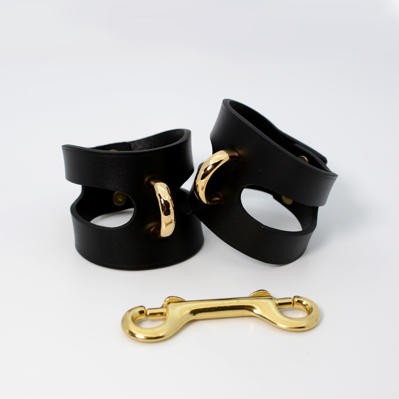 hook handcuffs